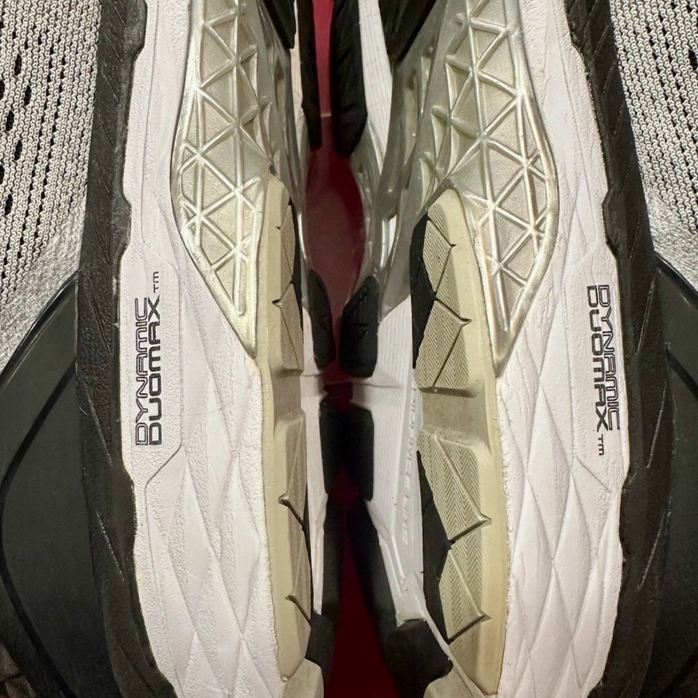 ASICS Men’s Size 10.5 Dynamic Duomax T749N Running Shoes Silver & Black GREAT - Picture 15 of 16